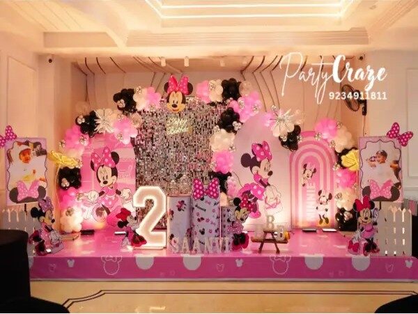 Minnie Mouse Theme 9